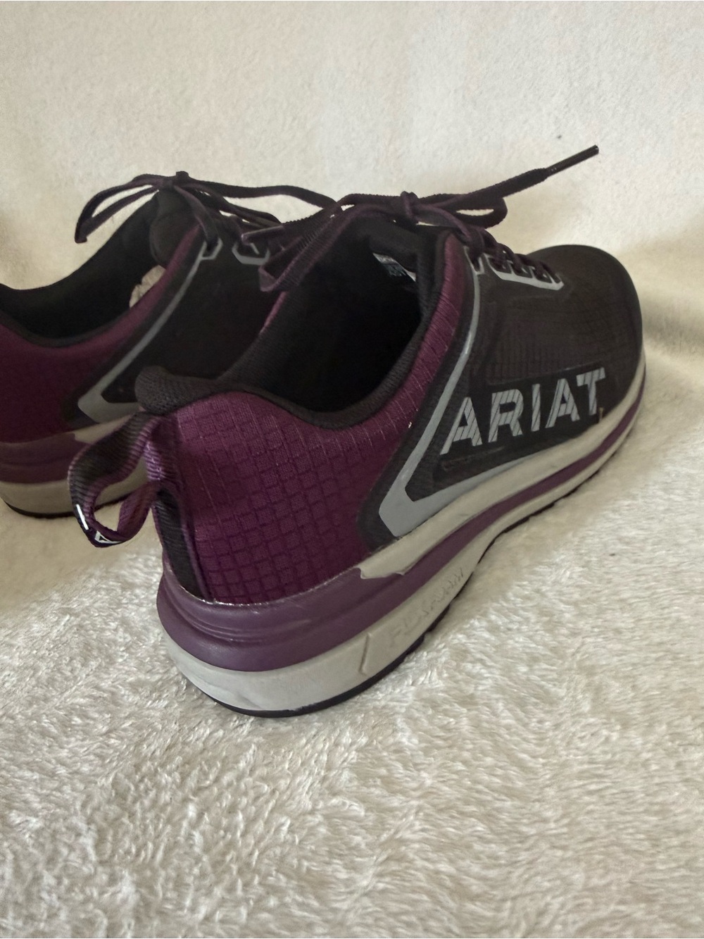 Women’s Ariat composite toe size 8 - Picture 2 of 7